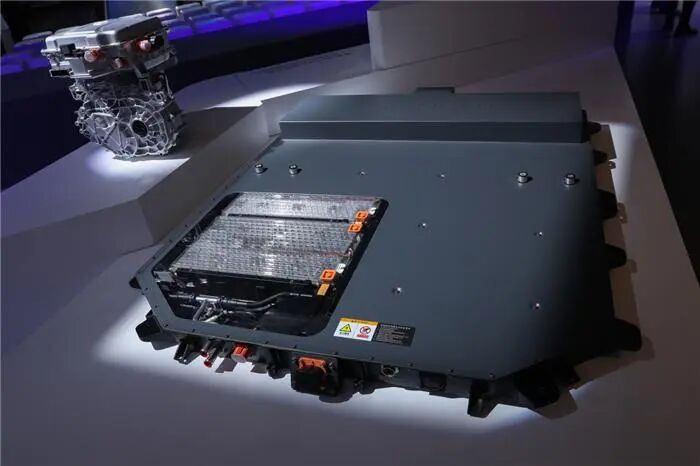 Automotive battery labels compliant with GB/T 25978