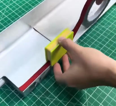 Universal auxiliary tape applicator